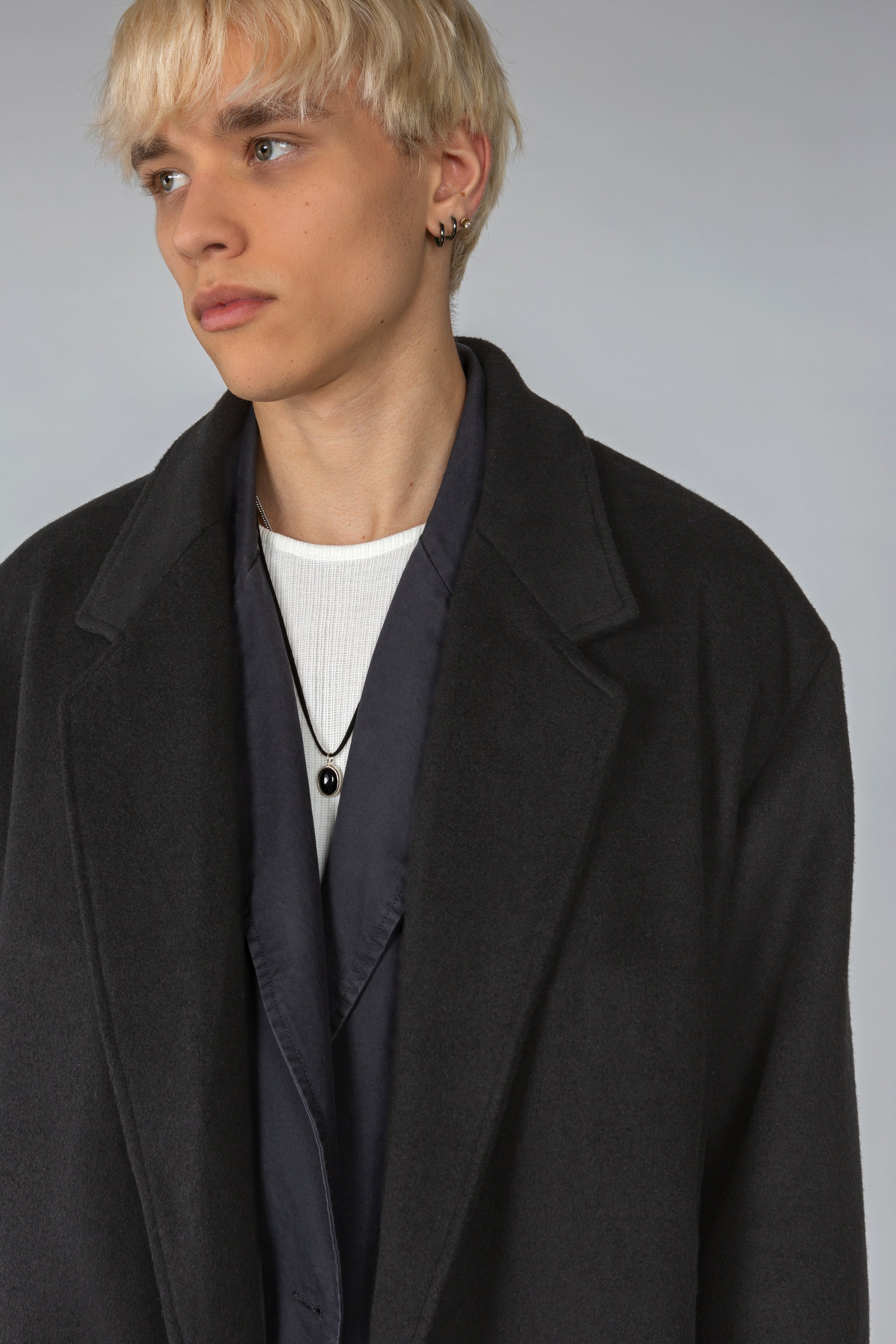FINAL SALE] Oversized Double Breasted Overcoat - Black