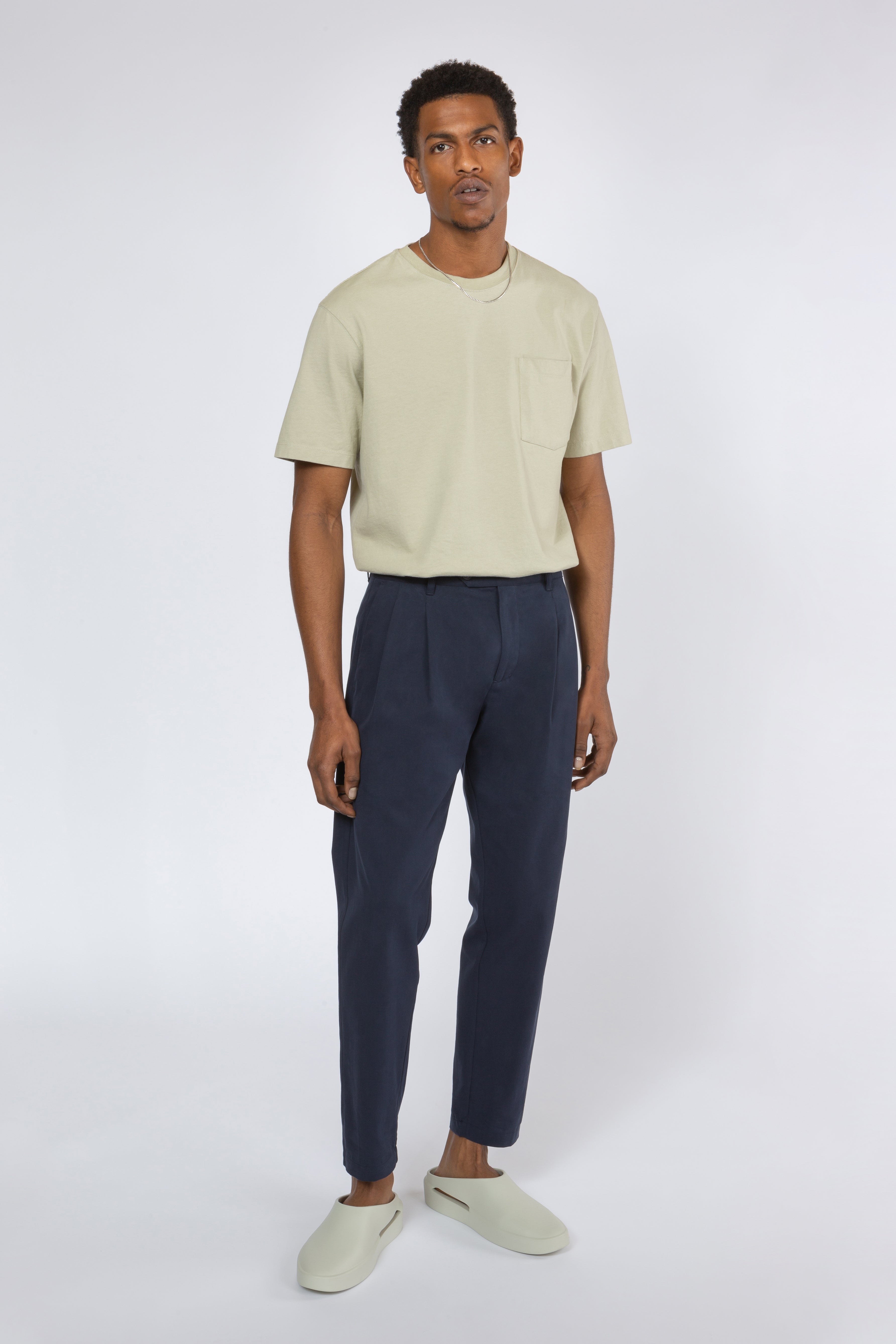 Antioch HIGH WAIST PLEATED WITH BUCKLE BELT DETAIL  Chinos  camel   Zalandoie